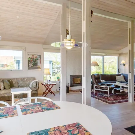 Three-Bedroom Holiday Home In Kalundborg 펜션