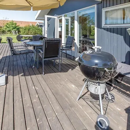Three-Bedroom Holiday Home In Kalundborg 펜션